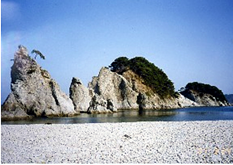 景勝地の浄土ヶ浜